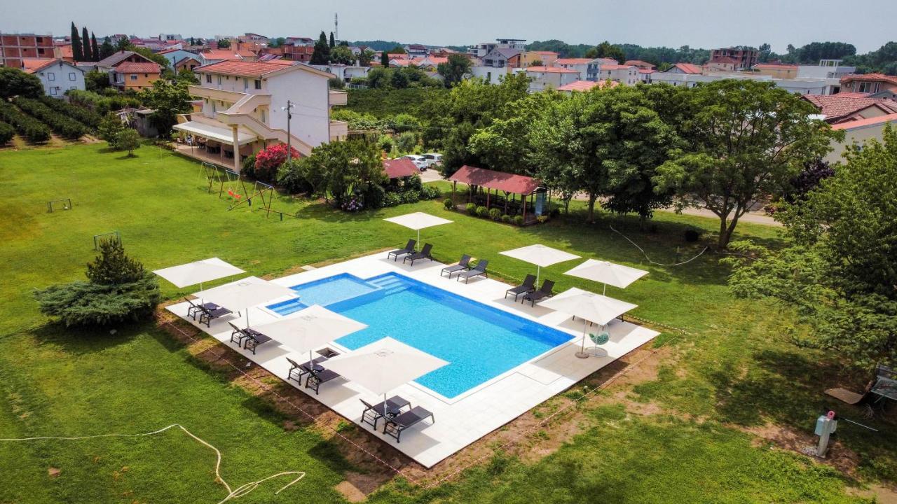 Apartments Rudaj 울친 외부 사진