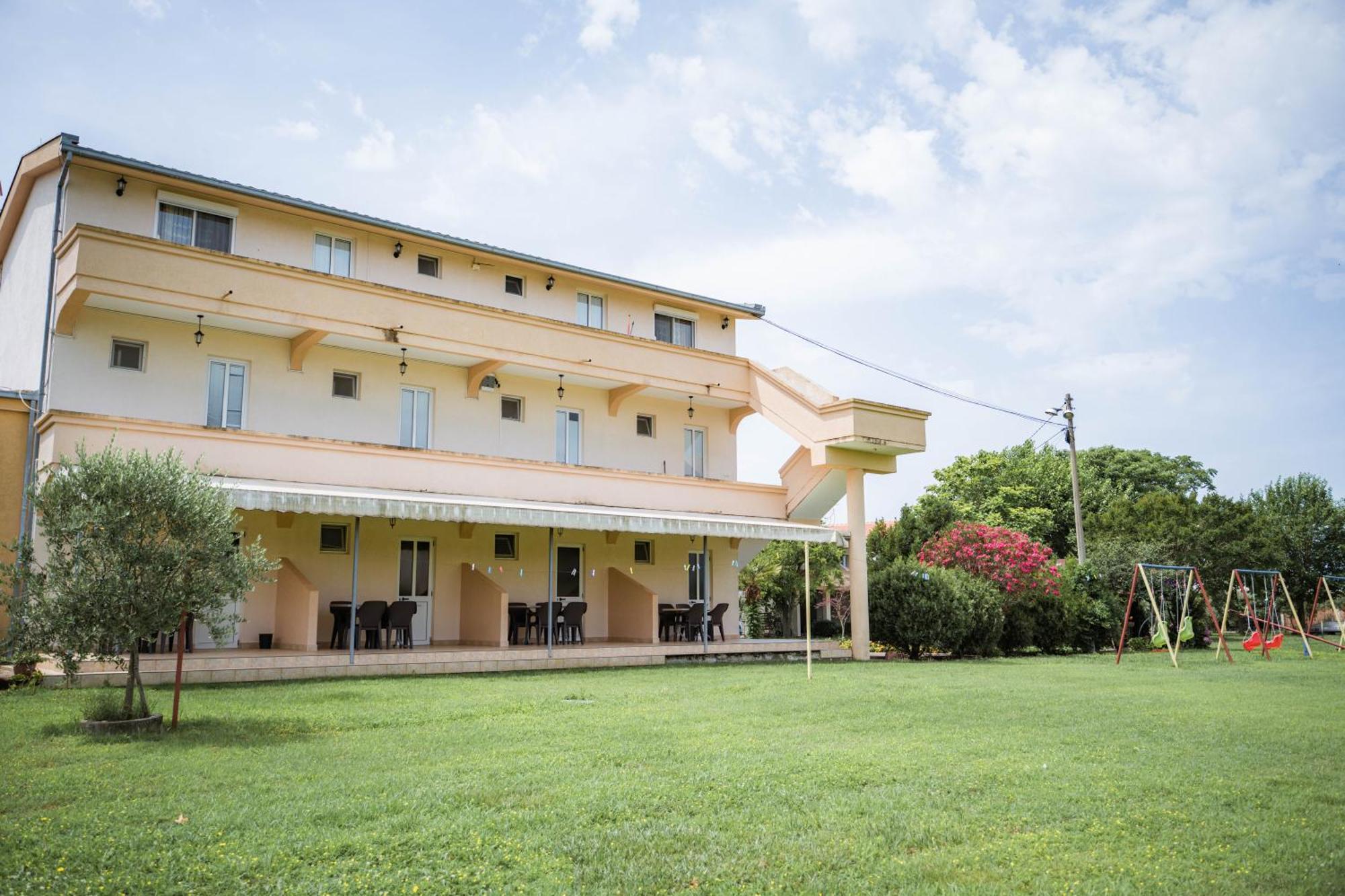 Apartments Rudaj 울친 외부 사진